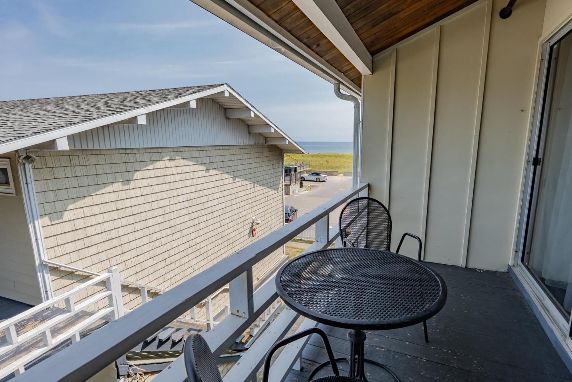 Waves Oceanfront Resort Old Orchard Beach Exteriör bild